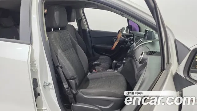 Chevrolet Tracker 2016 thumb 12