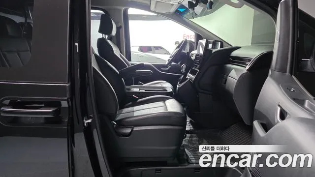 Hyundai Staria 2022 thumb 11