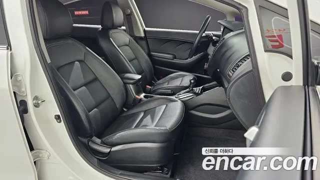 Kia K3 2015 thumb 11