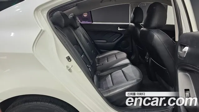 Kia K3 2015 thumb 12