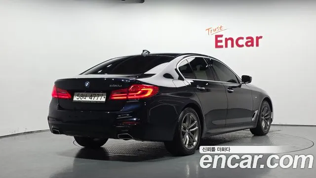 BMW 5 серии 2018 thumb 2