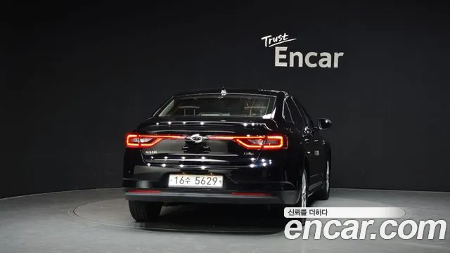 Renault Megane 2018 thumb 4