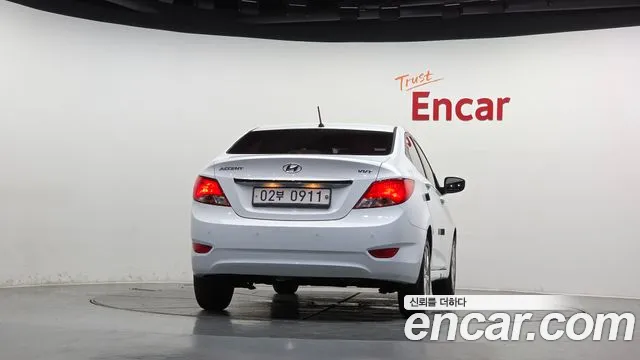 Hyundai Accent 2015 thumb 4