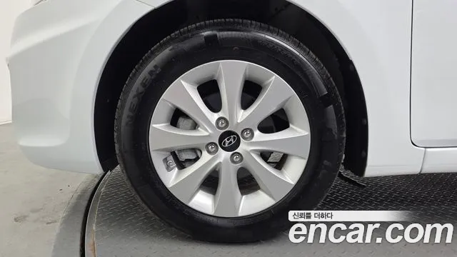 Hyundai Accent 2015 thumb 5