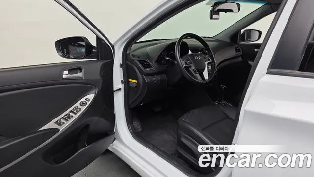 Hyundai Accent 2015 thumb 10
