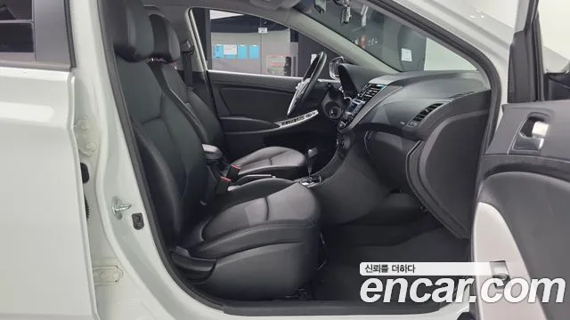 Hyundai Accent 2015 thumb 11