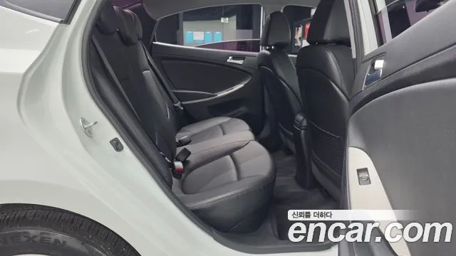 Hyundai Accent 2015 thumb 12