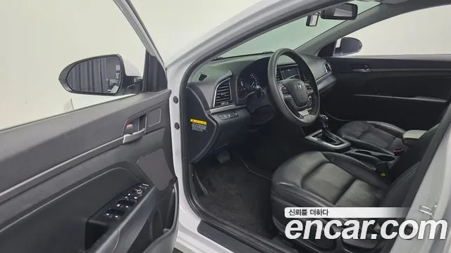 Hyundai Avante 2018 thumb 11