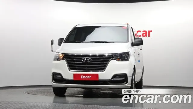 Hyundai Staria 2019 thumb 3