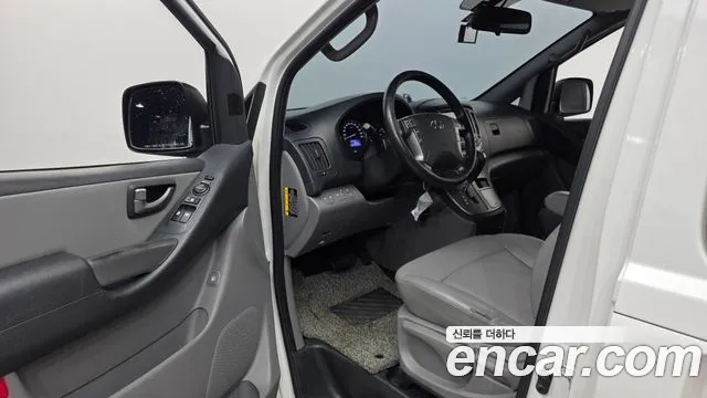 Hyundai Staria 2019 thumb 10
