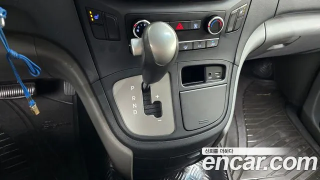 Hyundai Starex 2017 thumb 9