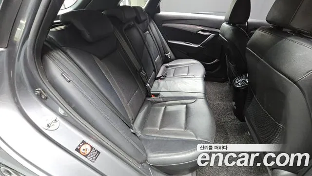 Hyundai i40 2014 thumb 12