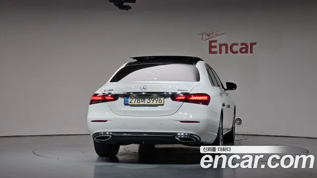 Mercedes-Benz E-Класс 2022 thumb 3