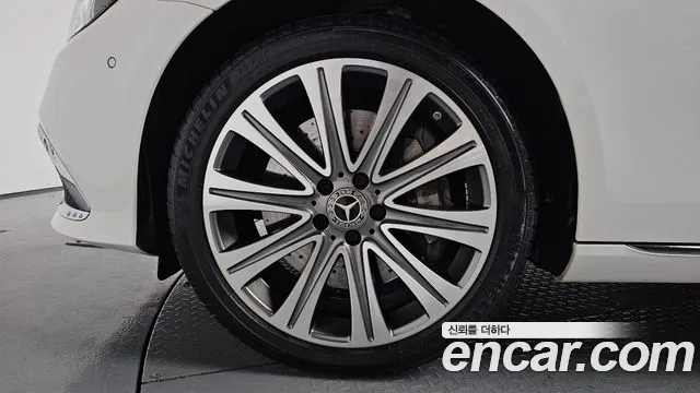 Mercedes-Benz E-Класс 2022 thumb 4