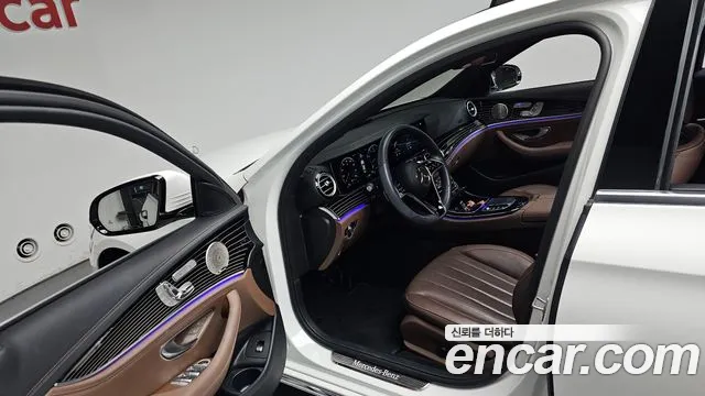 Mercedes-Benz E-Класс 2022 thumb 9