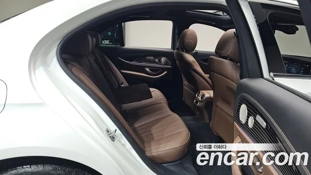 Mercedes-Benz E-Класс 2022 thumb 10