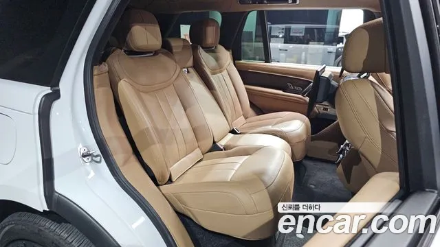 Land Rover Range Rover 2023 thumb 10