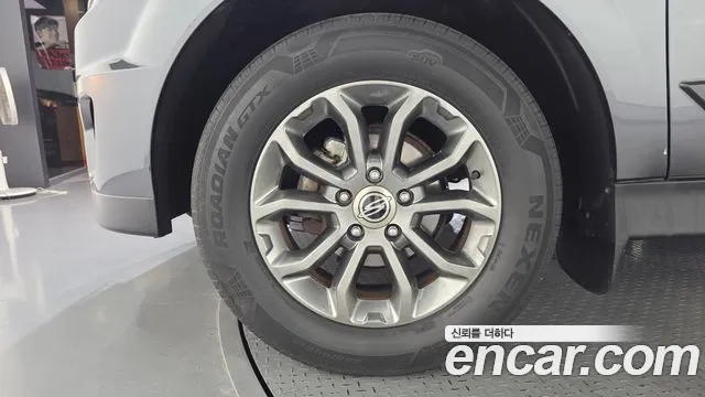 KG_Mobility_Ssangyong KORANDO 2015 thumb 5