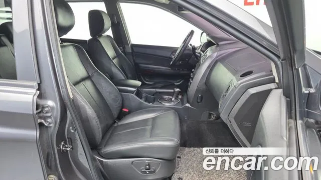 KG_Mobility_Ssangyong KORANDO 2015 thumb 12