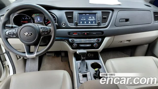 Kia Carnival 2020 thumb 7