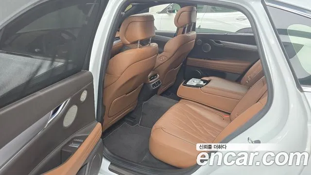 Genesis G80 2022 thumb 12