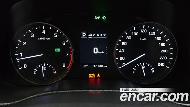 Hyundai Avante 2017 thumb 8
