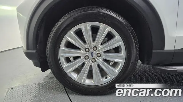 Ford Explorer 2021 thumb 4