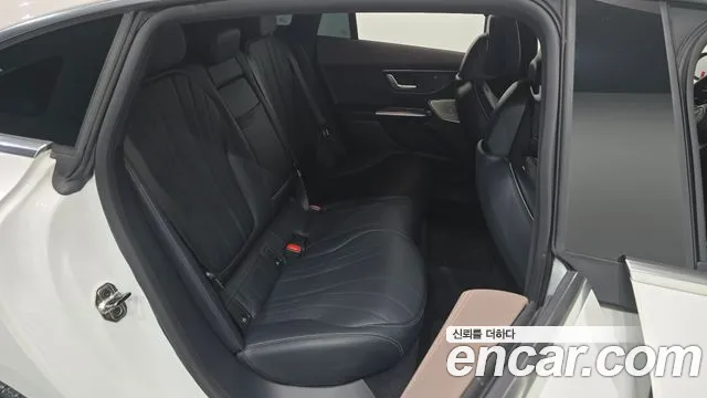 Mercedes-Benz EQE 2022 thumb 10