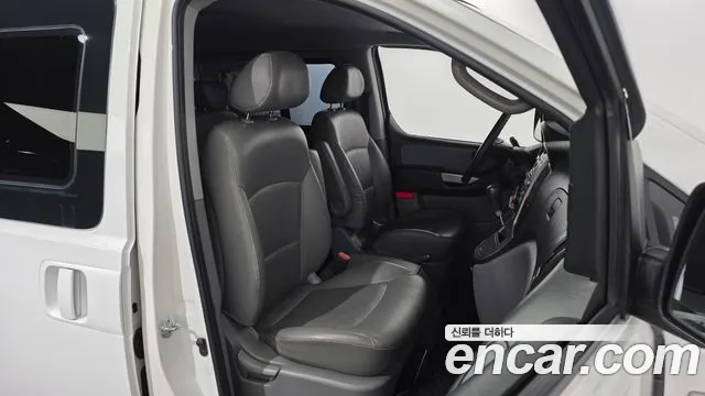 Hyundai Starex 2013 thumb 12
