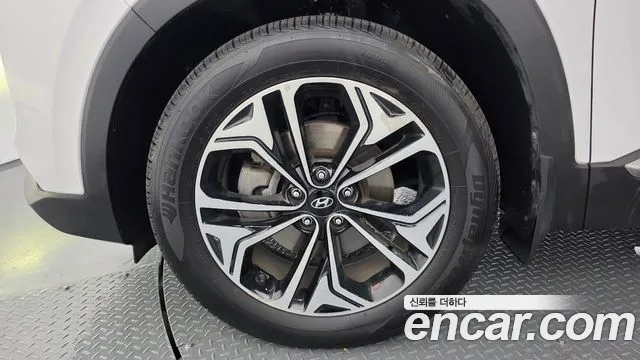 Hyundai Santa Fe 2019 thumb 5