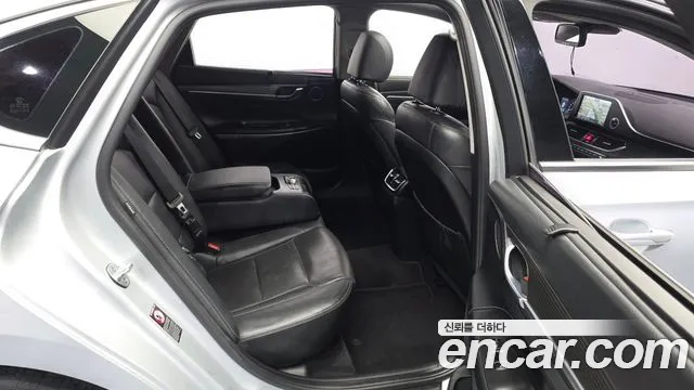 Hyundai Grandeur 2017 thumb 11