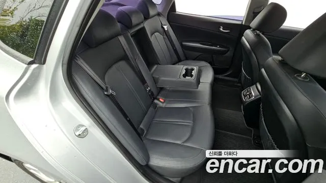 Kia K5 2017 thumb 11