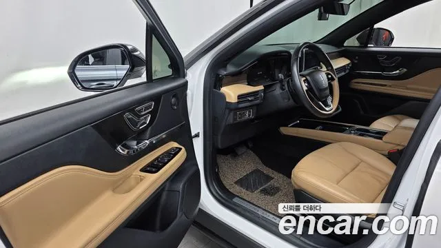 Lincoln Corsair 2022 thumb 10