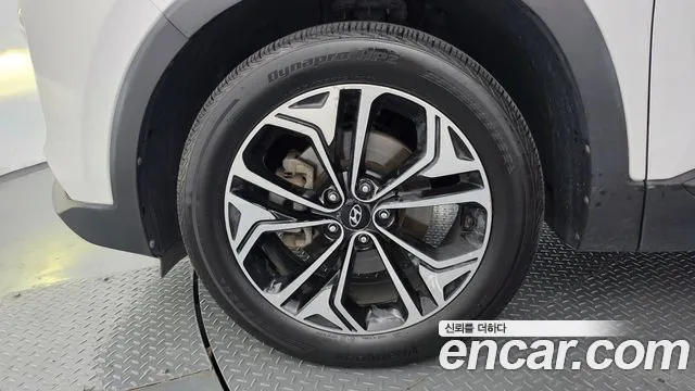 Hyundai Santa Fe 2018 thumb 5