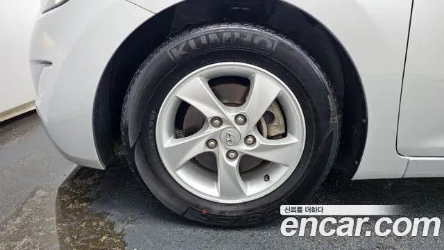 Hyundai Avante 2011 thumb 5