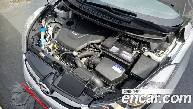 Hyundai Avante 2011 thumb 6