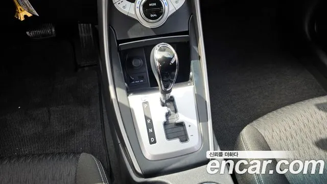Hyundai Avante 2011 thumb 9