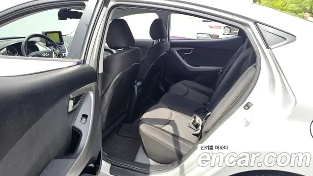 Hyundai Avante 2011 thumb 12