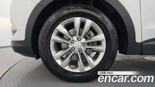 Hyundai Santa Fe 2016 thumb 4