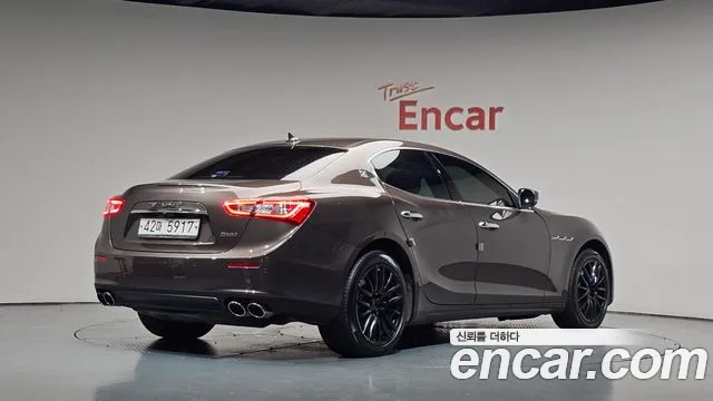 Maserati Ghibli 2017 thumb 2
