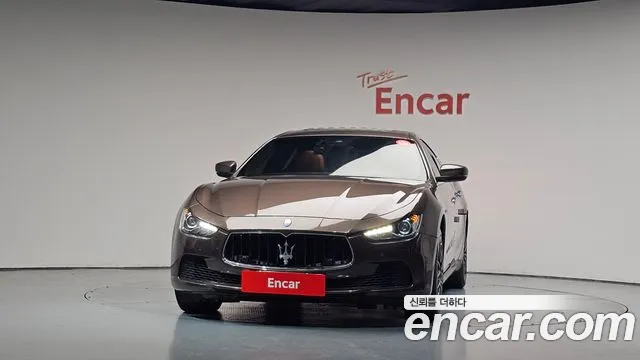 Maserati Ghibli 2017 thumb 3