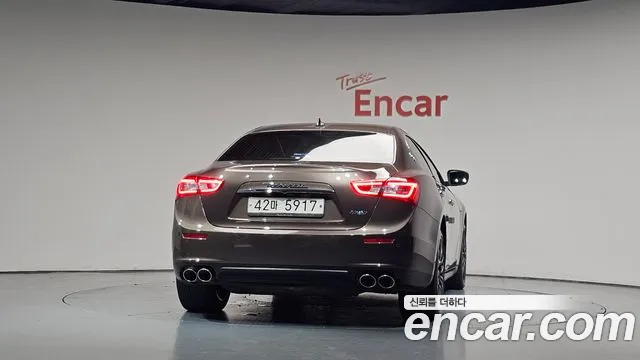 Maserati Ghibli 2017 thumb 4