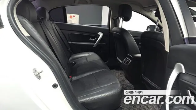 Renault SM5 2017 thumb 12