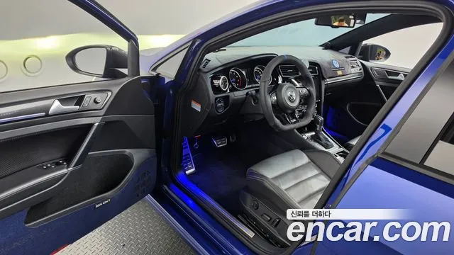 Volkswagen Golf Sportsvan 2015 thumb 10