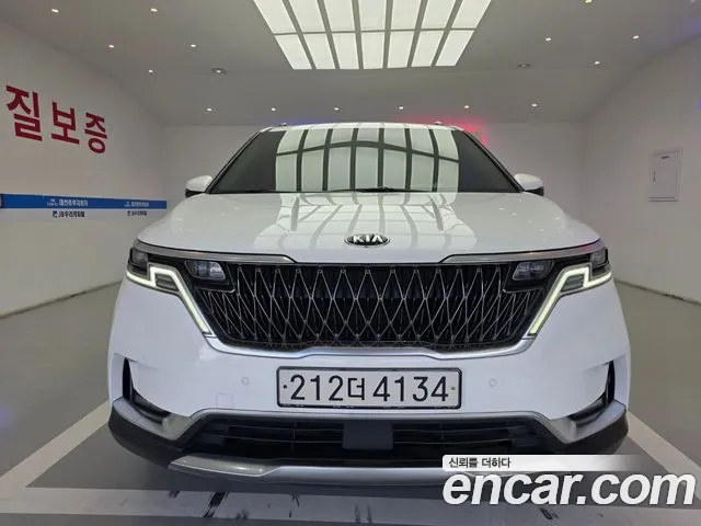 Kia Carnival 2020 thumb 3