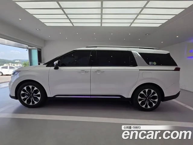 Kia Carnival 2020 thumb 4