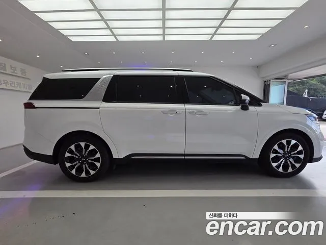 Kia Carnival 2020 thumb 5