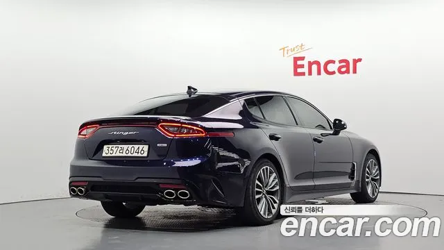 Kia Stinger 2019 thumb 2