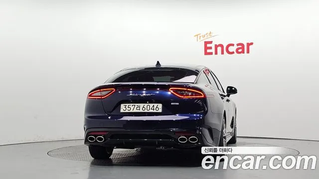 Kia Stinger 2019 thumb 4