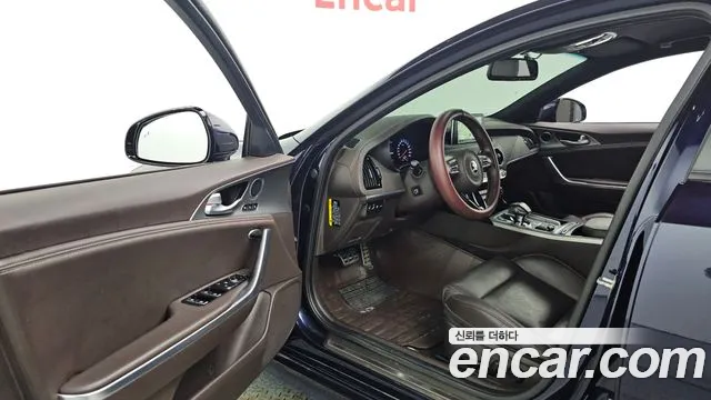 Kia Stinger 2019 thumb 10